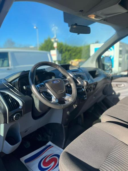 Ford Transit 2.2 TDCi 130 - Легковой фургон: фото 5 Ford Transit 2.2 TDCi 130 - Легковой фургон: фото 5