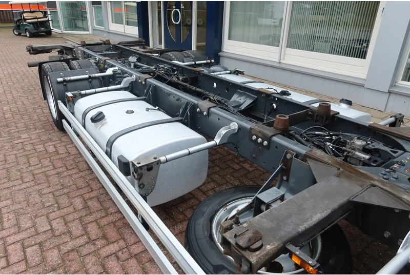 DAF XF 430 430 FA 4x2 BDF/Chassiscabine Wisselbare opbouw - Грузовик-шасси: фото 4 DAF XF 430 430 FA 4x2 BDF/Chassiscabine Wisselbare opbouw - Грузовик-шасси: фото 4