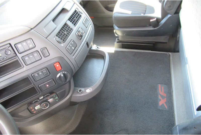 DAF XF 450 FAR BDF Systeem - Грузовик-контейнеровоз/ Сменный кузов: фото 5 DAF XF 450 FAR BDF Systeem - Грузовик-контейнеровоз/ Сменный кузов: фото 5
