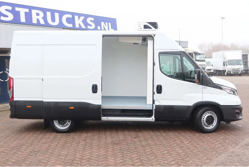 Iveco Daily 35S16 Koelen/vriezen/verwarmen Carrier Xarios 350 + nacht aansluiting 220 volt - Малотоннажный рефрижератор: фото 4 Iveco Daily 35S16 Koelen/vriezen/verwarmen Carrier Xarios 350 + nacht aansluiting 220 volt - Малотоннажный рефрижератор: фото 4