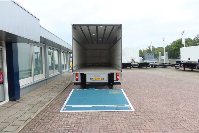 Mercedes-Benz Antos 1924 LL Bakwagen + laadklep 2500 kg - Грузовик с закрытым кузовом: фото 4 Mercedes-Benz Antos 1924 LL Bakwagen + laadklep 2500 kg - Грузовик с закрытым кузовом: фото 4