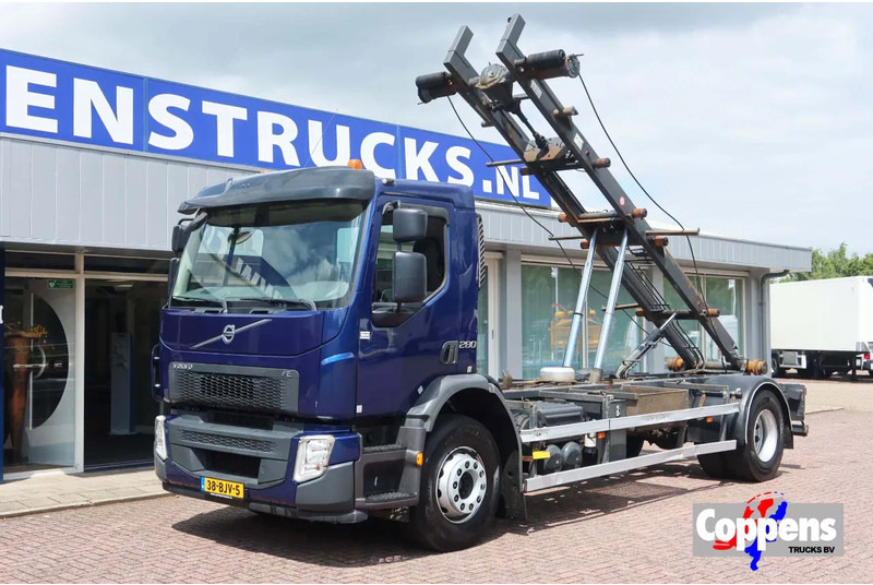 Volvo FE 280 Container / Kabelsysteem H.T.S Kabel, 15 ton, 575 cm 6 Cilinder - Тросовый мультилифт: фото 1 Volvo FE 280 Container / Kabelsysteem H.T.S Kabel, 15 ton, 575 cm 6 Cilinder - Тросовый мультилифт: фото 1