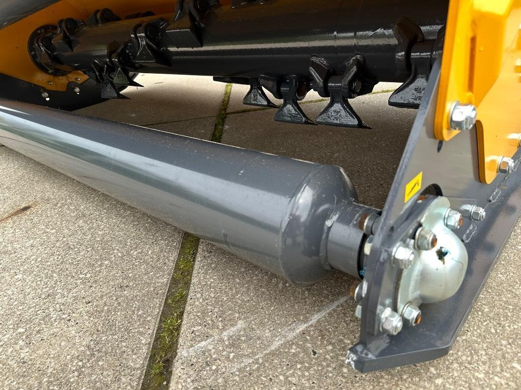 Боковая косилка-измельчитель Elho TPM 720 klepelarm arm klepelmaaier (bj 2024): фото 12 Боковая косилка-измельчитель Elho TPM 720 klepelarm arm klepelmaaier (bj 2024): фото 12