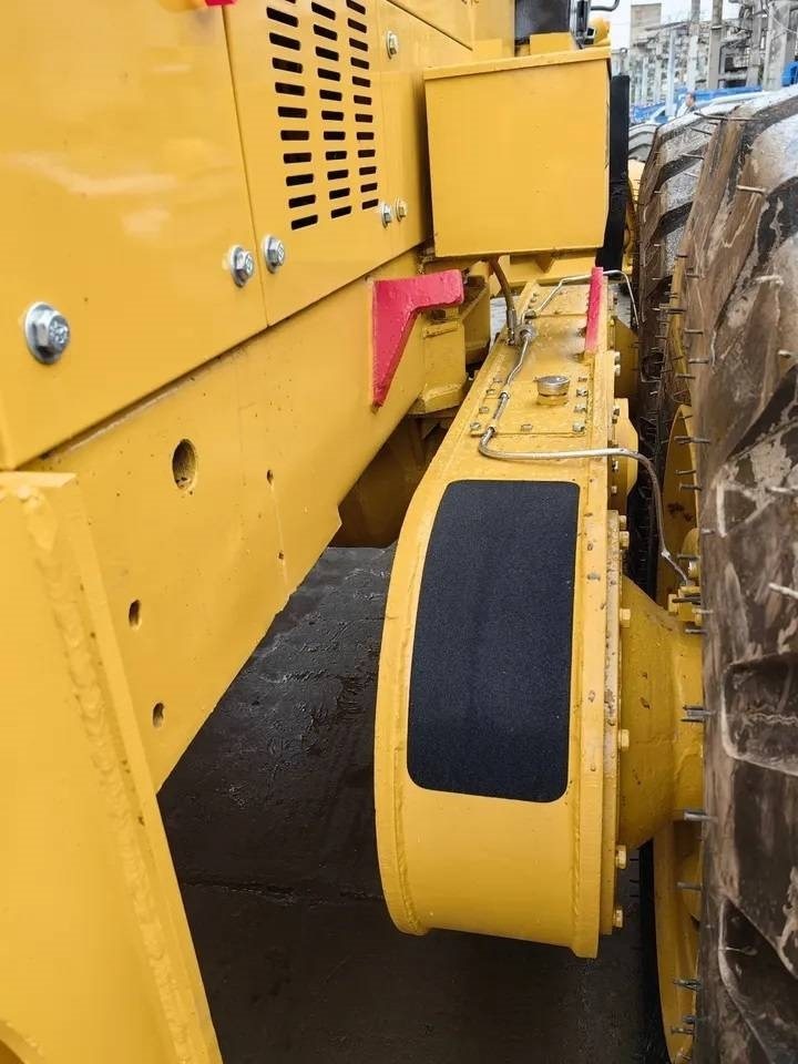 CAT 140K - Грейдер: фото 3 CAT 140K - Грейдер: фото 3