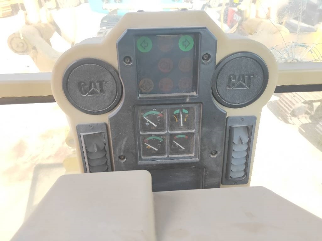 CAT 140K - Грейдер: фото 3 CAT 140K - Грейдер: фото 3