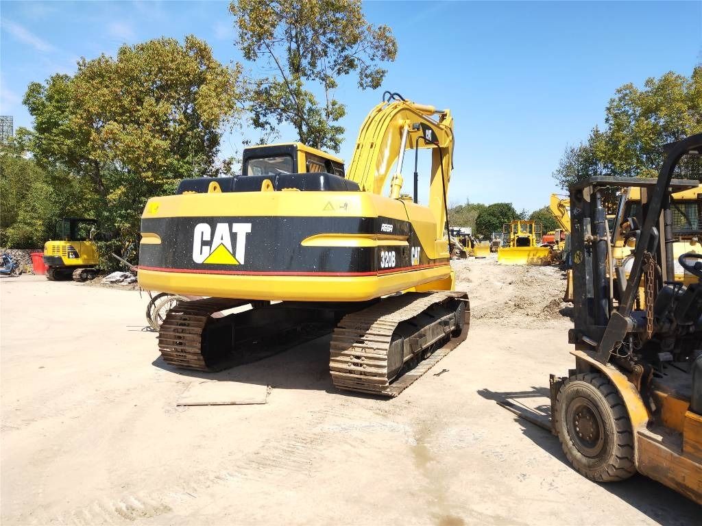 CAT 320B - Гусеничный экскаватор: фото 4 CAT 320B - Гусеничный экскаватор: фото 4