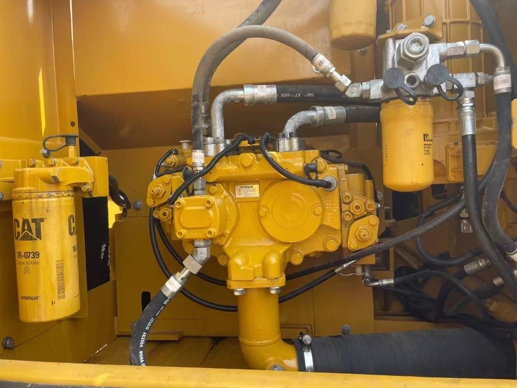 Гусеничный экскаватор CAT 320D: фото 6