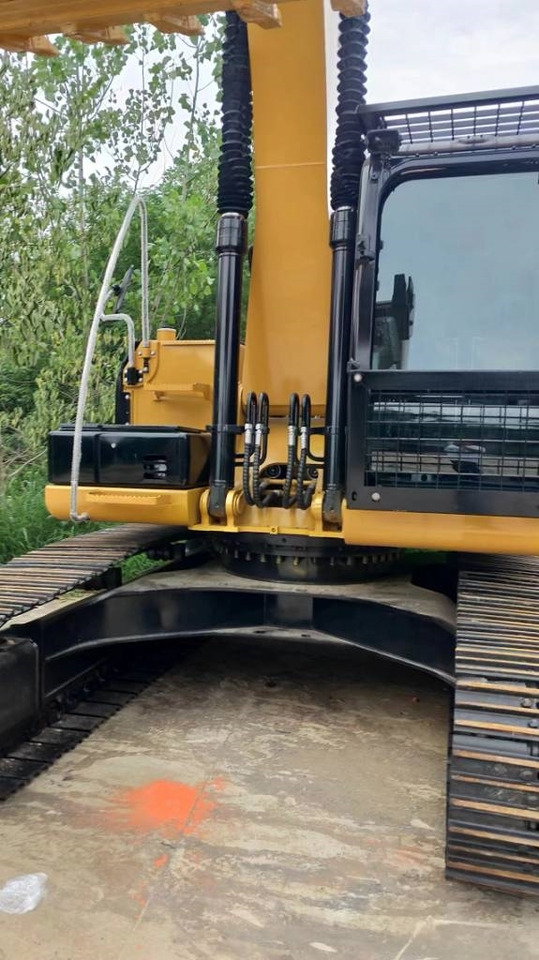 CAT 320D2 - Гусеничный экскаватор: фото 3 CAT 320D2 - Гусеничный экскаватор: фото 3