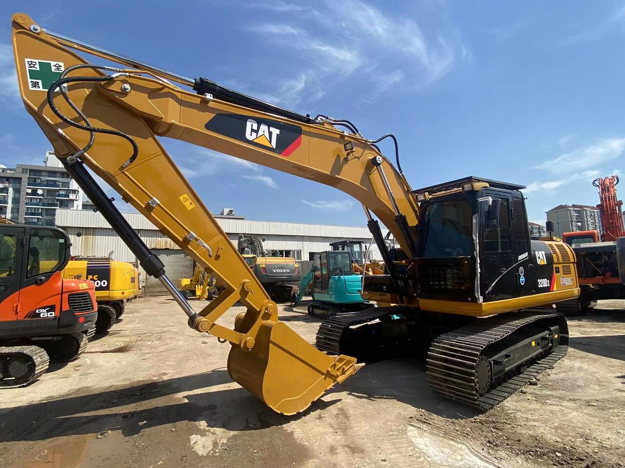 CAT 320D2 - Гусеничный экскаватор: фото 4 CAT 320D2 - Гусеничный экскаватор: фото 4