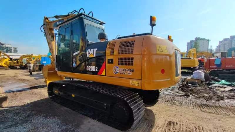 CAT 320D2 - Гусеничный экскаватор: фото 3 CAT 320D2 - Гусеничный экскаватор: фото 3