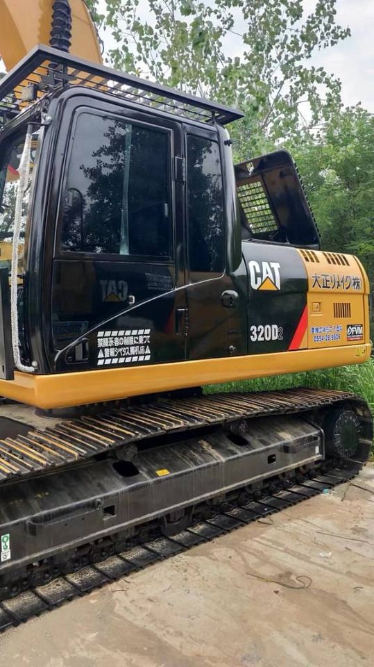 CAT 320D2 - Гусеничный экскаватор: фото 1 CAT 320D2 - Гусеничный экскаватор: фото 1