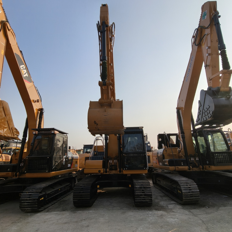 CAT 320GC - Гусеничный экскаватор: фото 3 CAT 320GC - Гусеничный экскаватор: фото 3