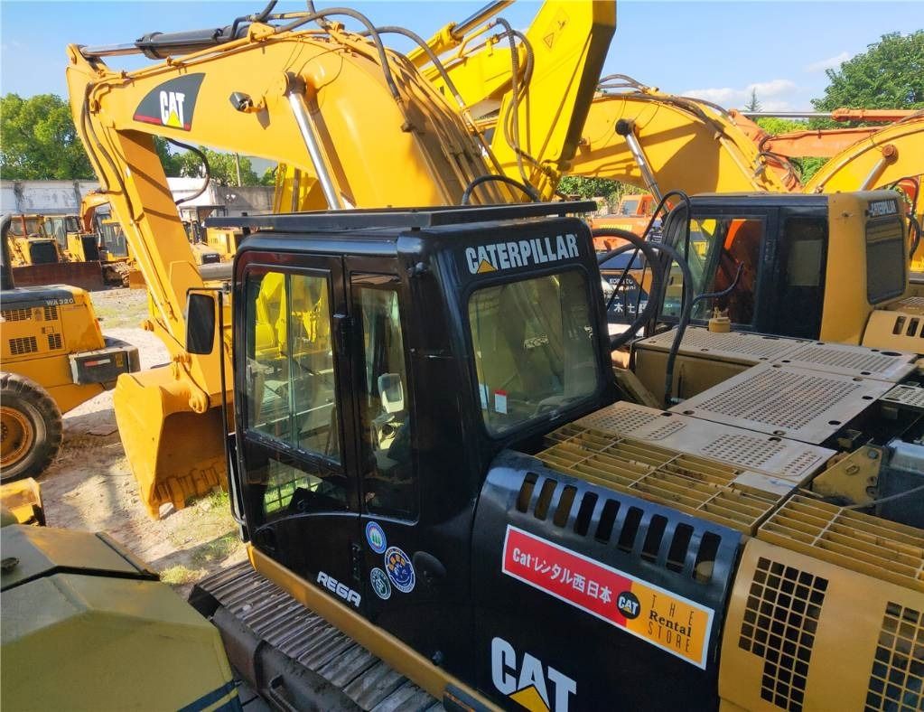 CAT 325C - Гусеничный экскаватор: фото 2 CAT 325C - Гусеничный экскаватор: фото 2