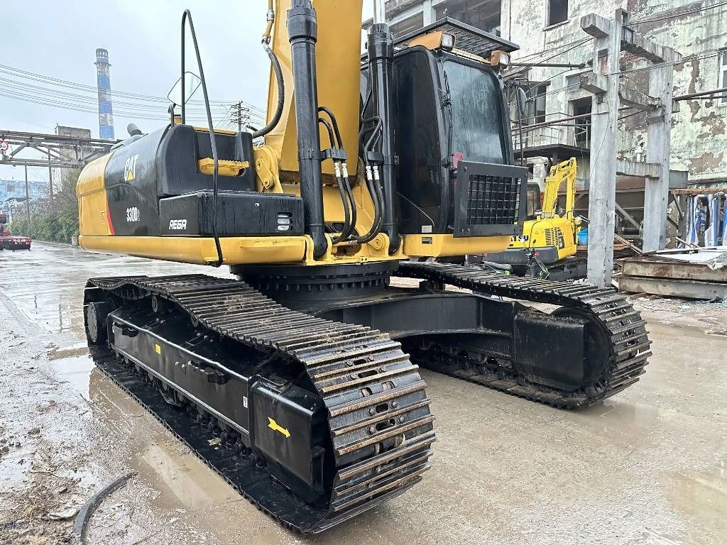 CAT 330D2 - Гусеничный экскаватор: фото 2 CAT 330D2 - Гусеничный экскаватор: фото 2
