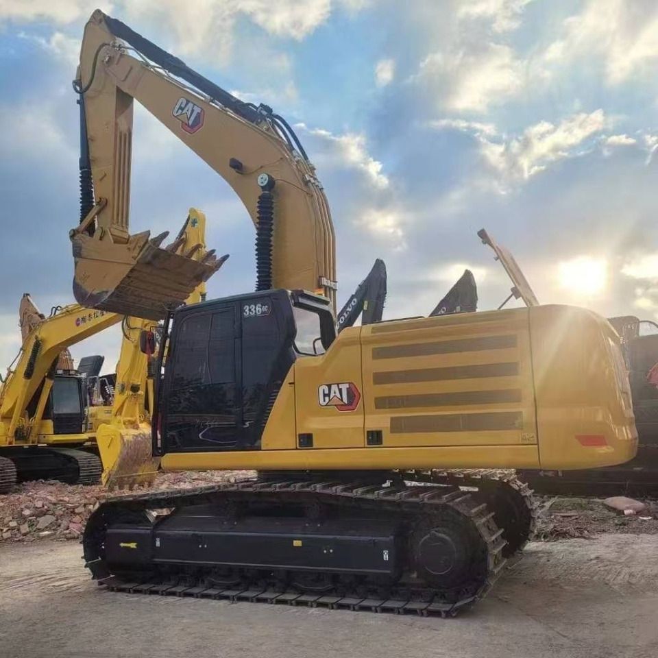 CAT 336GC - Гусеничный экскаватор: фото 1 CAT 336GC - Гусеничный экскаватор: фото 1