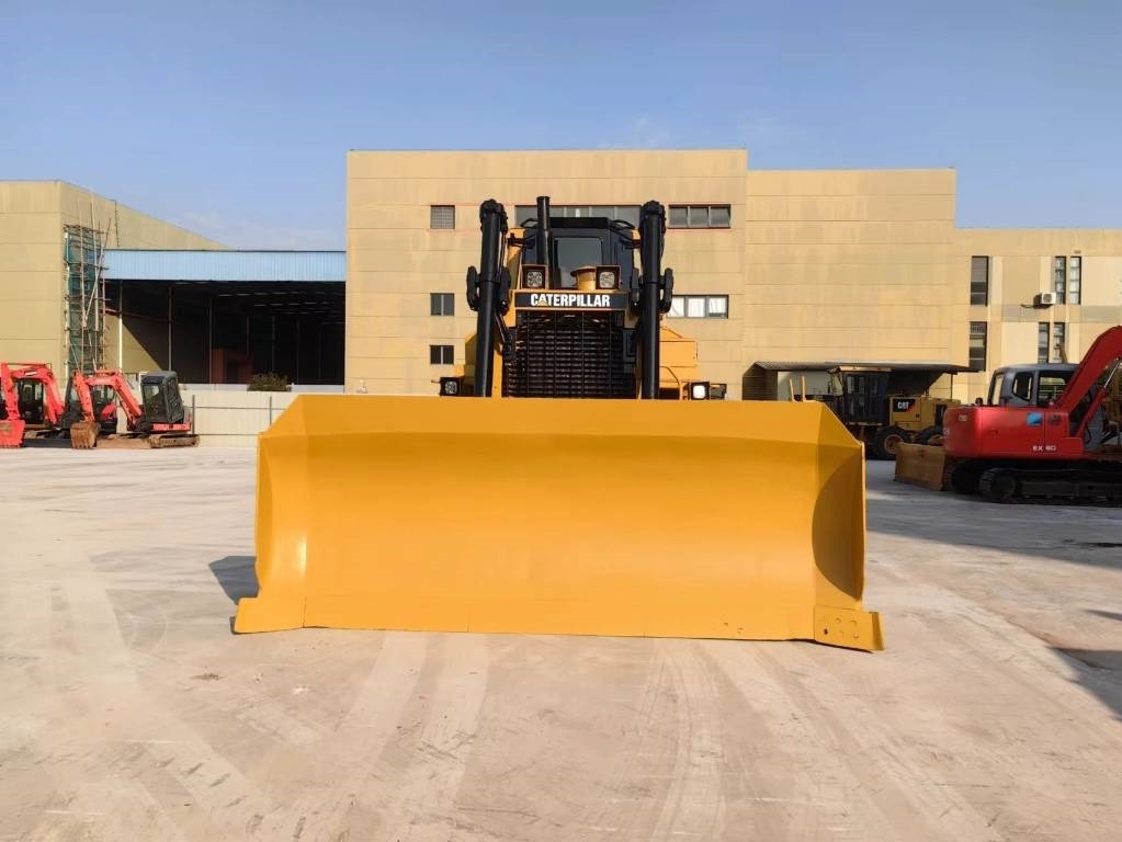 CAT D8R - Бульдозер: фото 2 CAT D8R - Бульдозер: фото 2