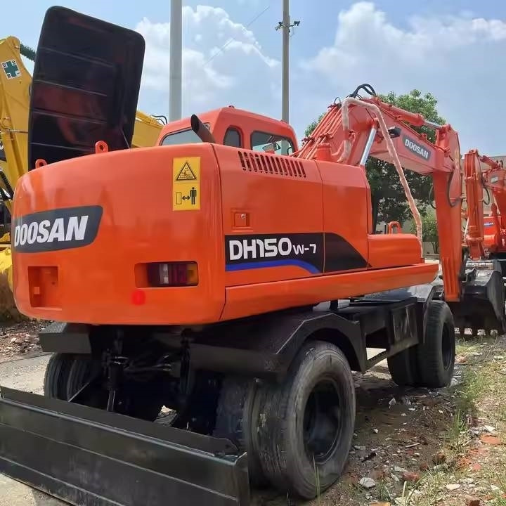 Doosan DH150W-7 - Колёсный экскаватор: фото 3 Doosan DH150W-7 - Колёсный экскаватор: фото 3