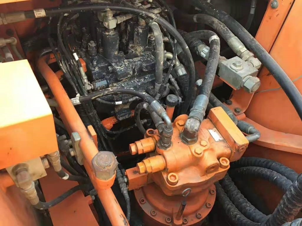 Doosan DH210W-7 - Колёсный экскаватор: фото 4 Doosan DH210W-7 - Колёсный экскаватор: фото 4