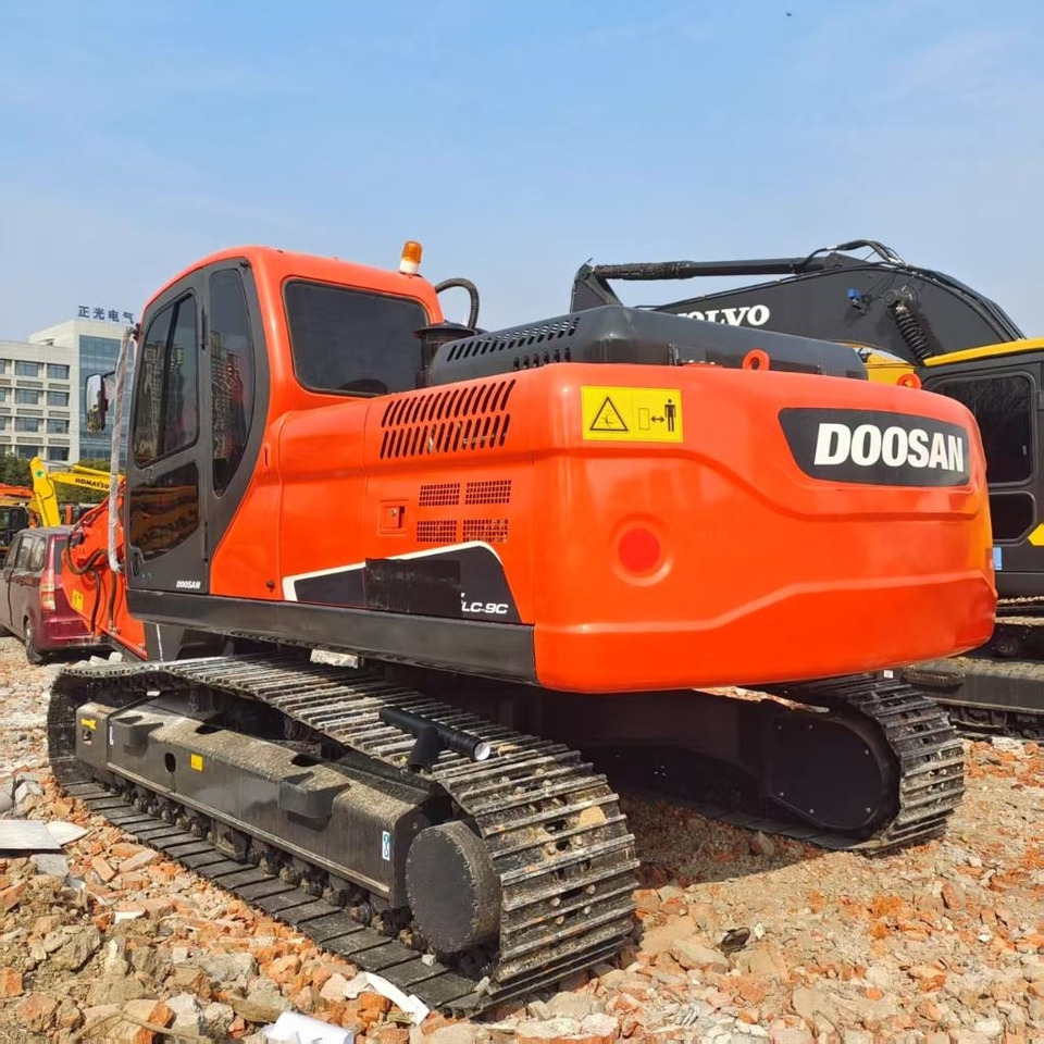 Doosan DX225LC-9C - Гусеничный экскаватор: фото 2 Doosan DX225LC-9C - Гусеничный экскаватор: фото 2