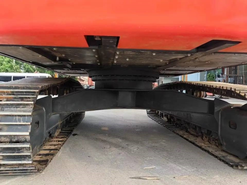 Doosan DX225LC-9C - Гусеничный экскаватор: фото 3 Doosan DX225LC-9C - Гусеничный экскаватор: фото 3