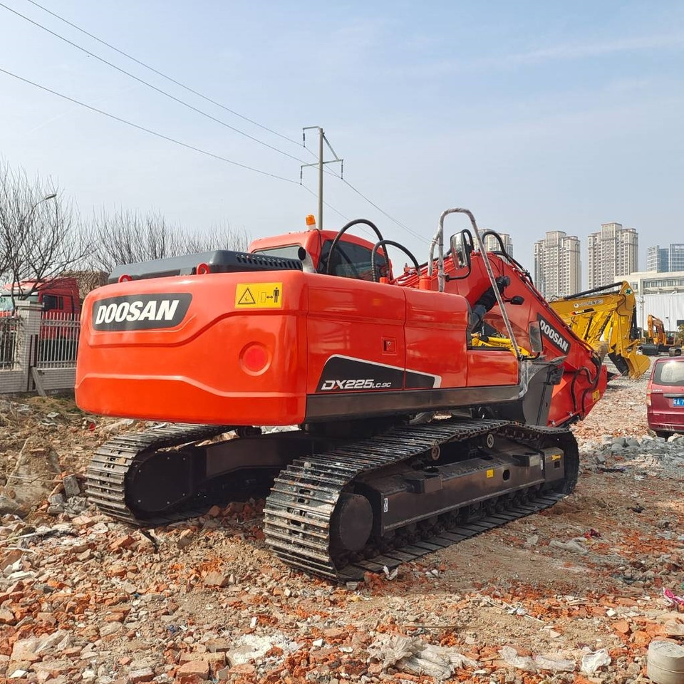 Doosan DX225LC-9C - Гусеничный экскаватор: фото 3 Doosan DX225LC-9C - Гусеничный экскаватор: фото 3