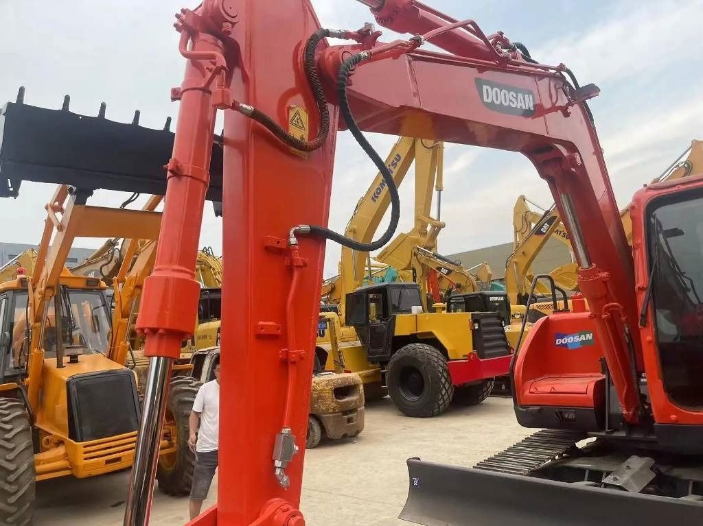 Doosan DX80 - Мини-экскаватор: фото 5 Doosan DX80 - Мини-экскаватор: фото 5