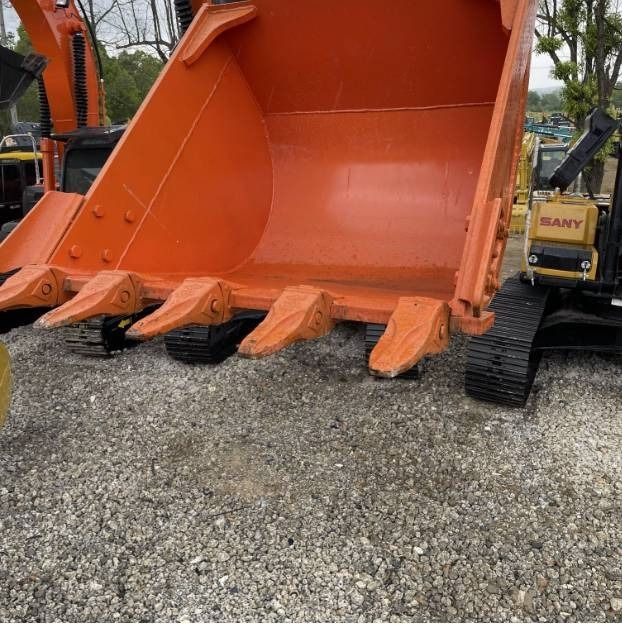Hitachi ZX200 - Гусеничный экскаватор: фото 3 Hitachi ZX200 - Гусеничный экскаватор: фото 3