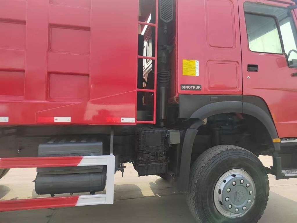 Самосвал Howo 371 6x4: фото 8