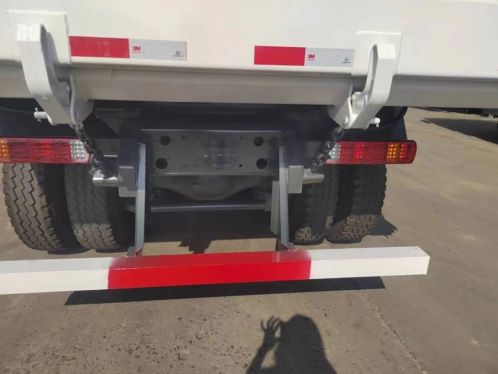 Howo 371 8x4 - Самосвал: фото 4 Howo 371 8x4 - Самосвал: фото 4