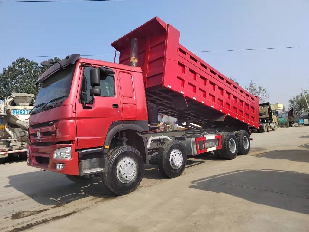 Howo 371 8x4 - Самосвал: фото 2 Howo 371 8x4 - Самосвал: фото 2