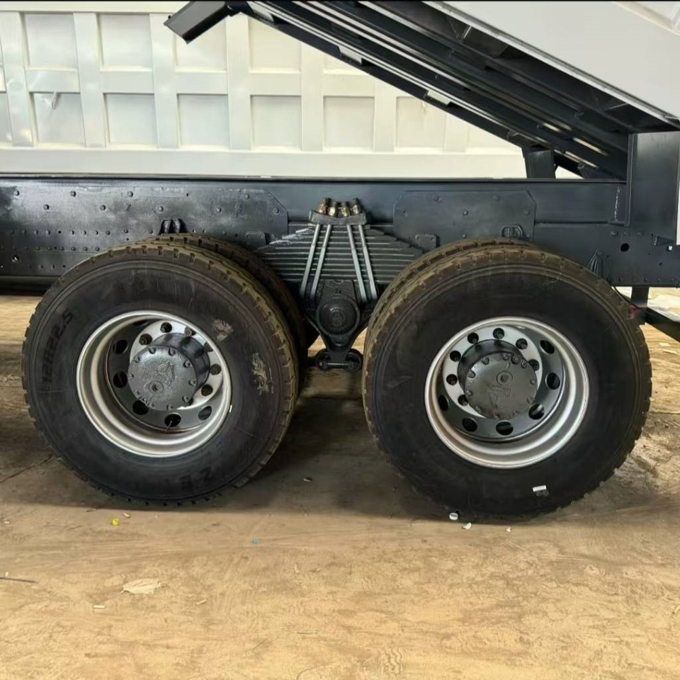 Howo 371 8x4 - Самосвал: фото 4 Howo 371 8x4 - Самосвал: фото 4