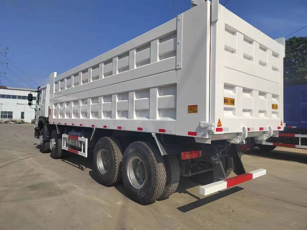 Howo 371 8x4 - Самосвал: фото 2 Howo 371 8x4 - Самосвал: фото 2