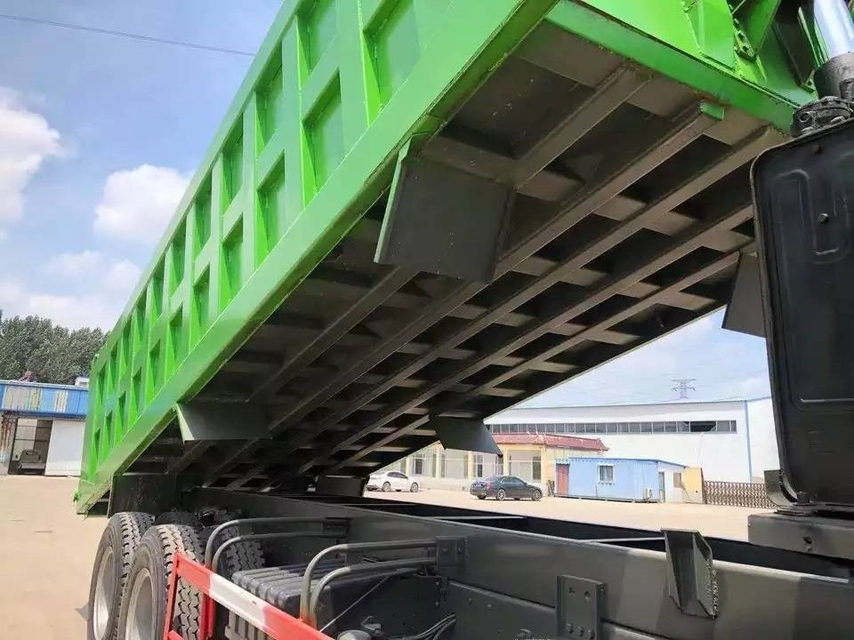 Howo 371 8x4 - Самосвал: фото 3 Howo 371 8x4 - Самосвал: фото 3