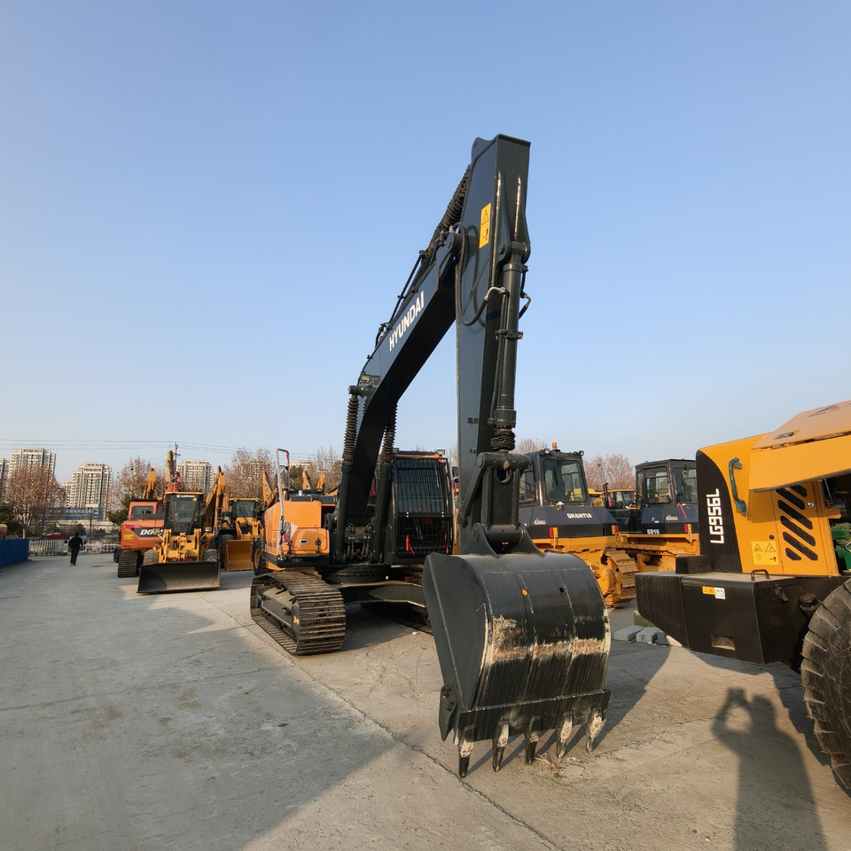 Hyundai R220LC-9S - Гусеничный экскаватор: фото 1 Hyundai R220LC-9S - Гусеничный экскаватор: фото 1