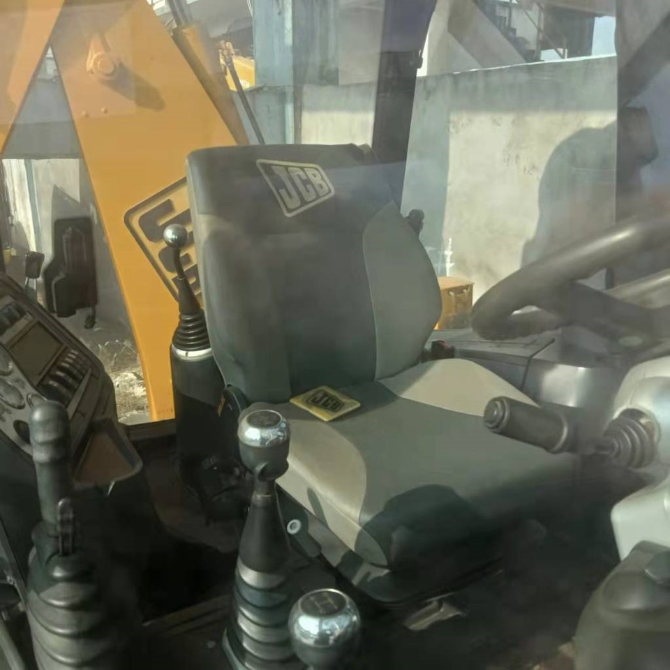 JCB 3CX - Экскаватор-погрузчик: фото 4 JCB 3CX - Экскаватор-погрузчик: фото 4