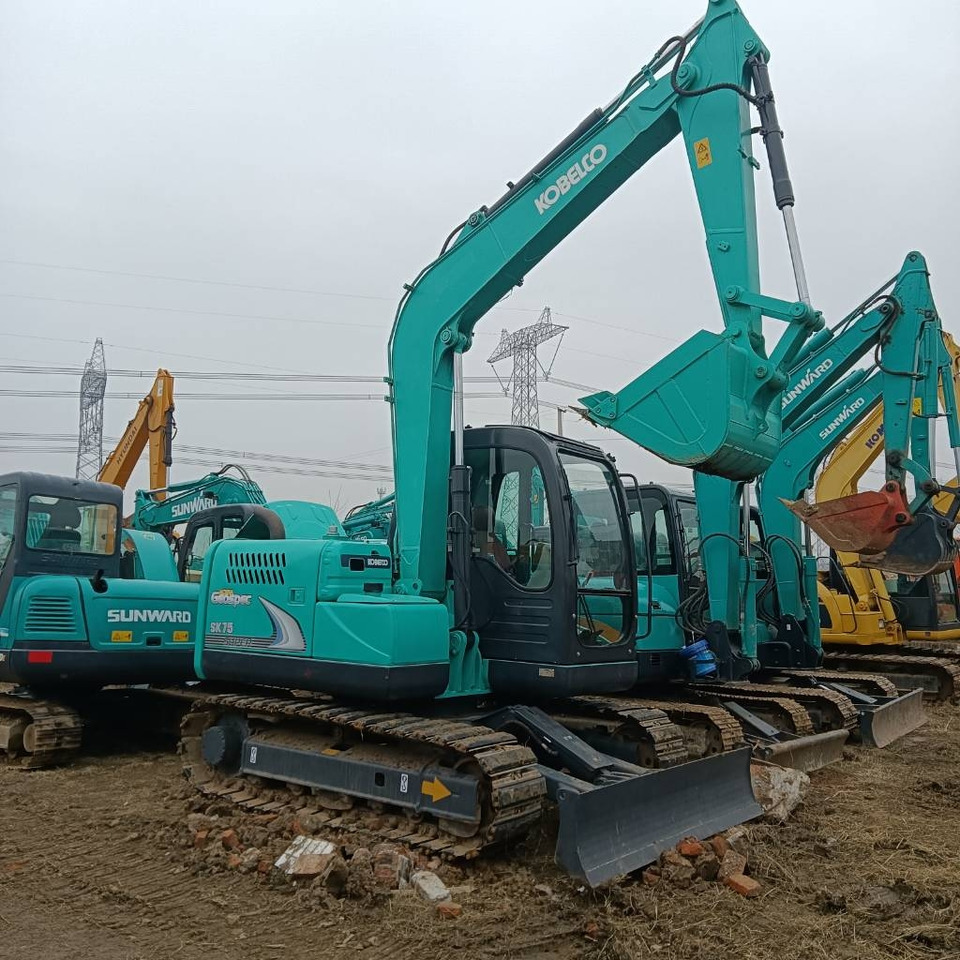 Kobelco SK75-8 - Мини-экскаватор: фото 1 Kobelco SK75-8 - Мини-экскаватор: фото 1