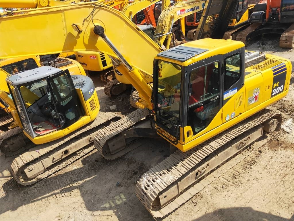 Komatsu PC200-7 - Гусеничный экскаватор: фото 5 Komatsu PC200-7 - Гусеничный экскаватор: фото 5