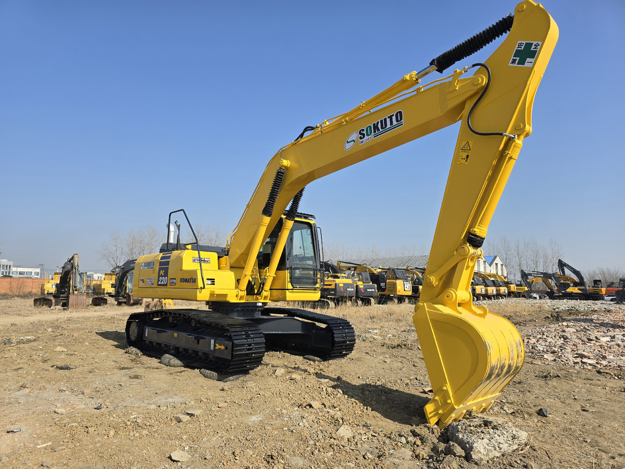 Komatsu PC220-8 - Гусеничный экскаватор: фото 2 Komatsu PC220-8 - Гусеничный экскаватор: фото 2