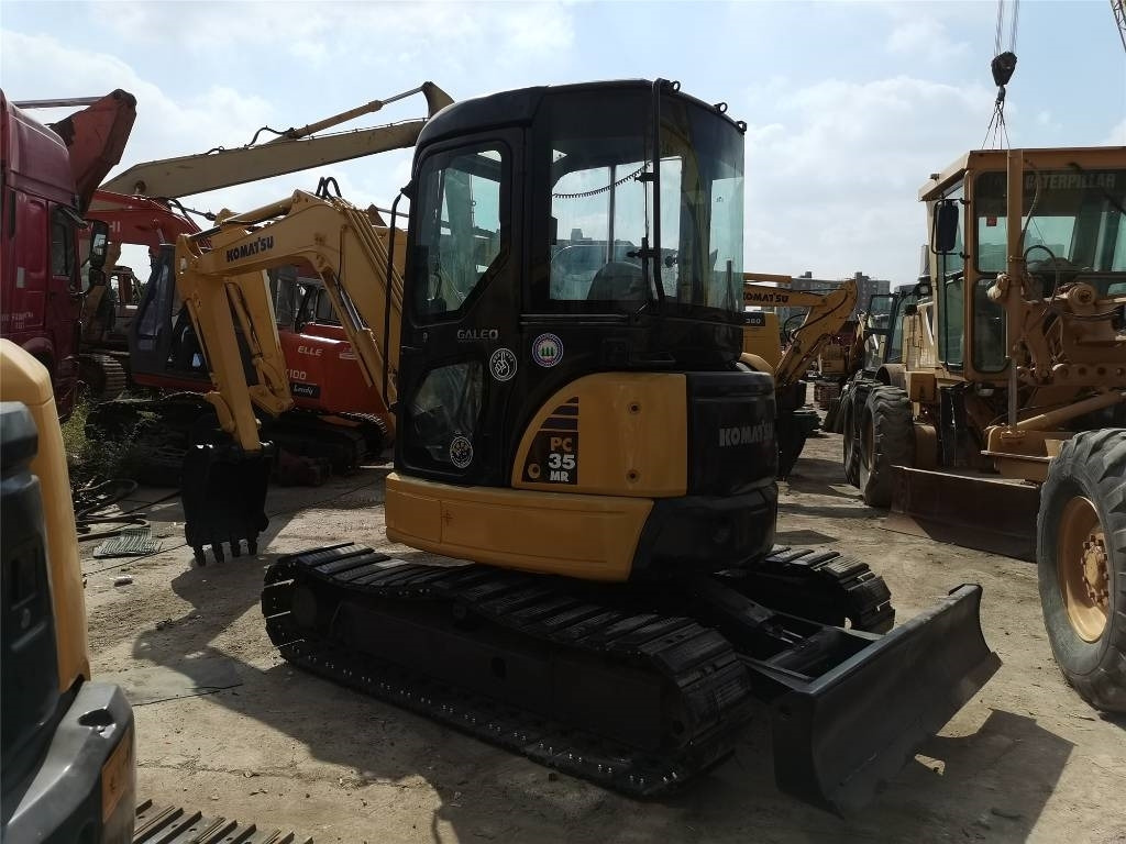 Komatsu PC35 - Мини-экскаватор: фото 3 Komatsu PC35 - Мини-экскаватор: фото 3