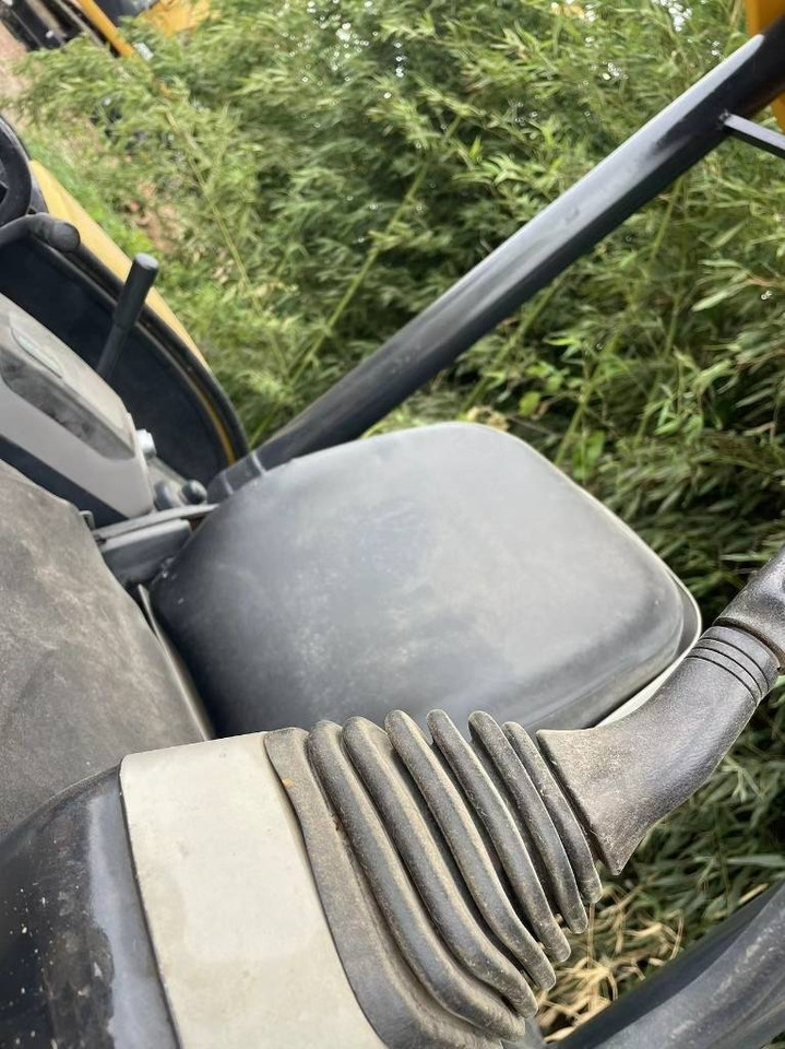 Komatsu PC35 - Мини-экскаватор: фото 4 Komatsu PC35 - Мини-экскаватор: фото 4