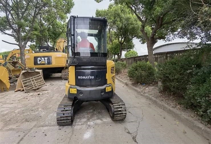 Komatsu PC35 - Мини-экскаватор: фото 4 Komatsu PC35 - Мини-экскаватор: фото 4