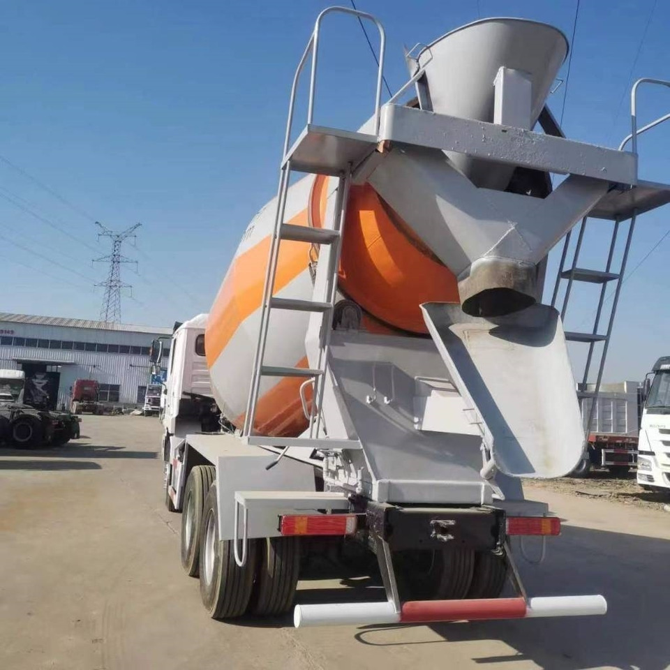 Shacman F3000 6X4 - Автобетоносмеситель: фото 3 Shacman F3000 6X4 - Автобетоносмеситель: фото 3