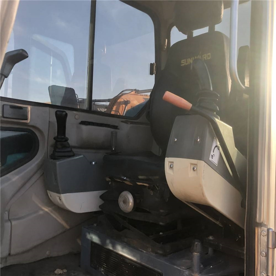 Sunward SWE80E - Мини-экскаватор: фото 2 Sunward SWE80E - Мини-экскаватор: фото 2