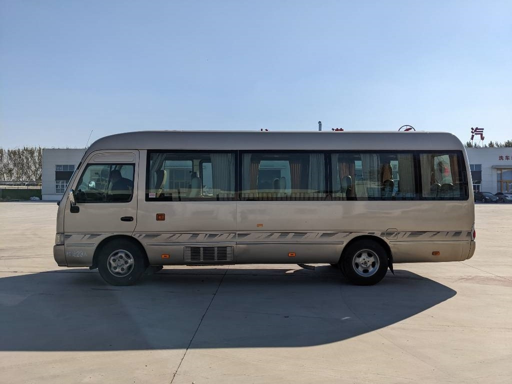 Toyota Coaster Bus - Микроавтобус, Пассажирский фургон: фото 4 Toyota Coaster Bus - Микроавтобус, Пассажирский фургон: фото 4