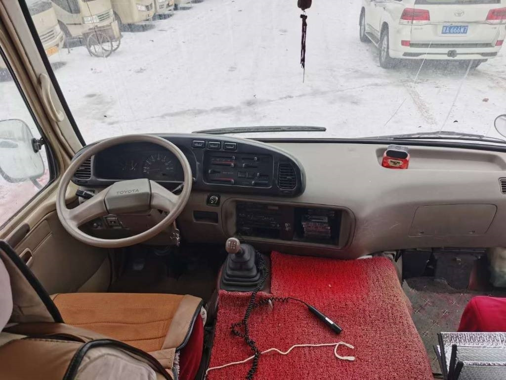 Toyota Coaster Bus - Микроавтобус, Пассажирский фургон: фото 3 Toyota Coaster Bus - Микроавтобус, Пассажирский фургон: фото 3