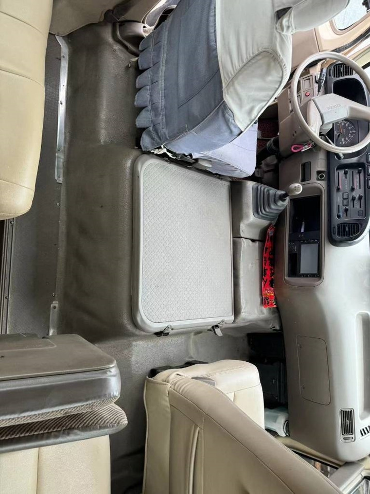 Микроавтобус, Пассажирский фургон Toyota Coaster Bus: фото 6 Микроавтобус, Пассажирский фургон Toyota Coaster Bus: фото 6