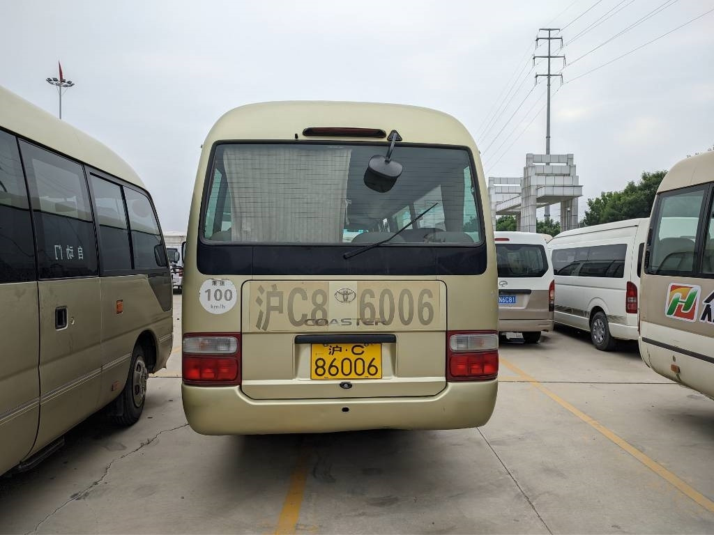 Toyota Coaster Bus - Микроавтобус, Пассажирский фургон: фото 2 Toyota Coaster Bus - Микроавтобус, Пассажирский фургон: фото 2