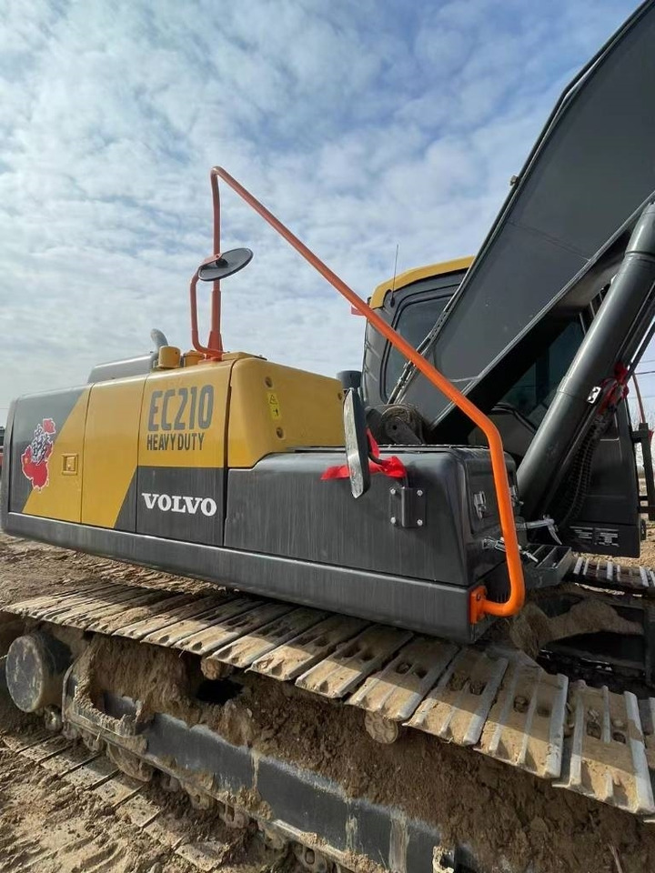 Volvo EC210D - Гусеничный экскаватор: фото 4 Volvo EC210D - Гусеничный экскаватор: фото 4