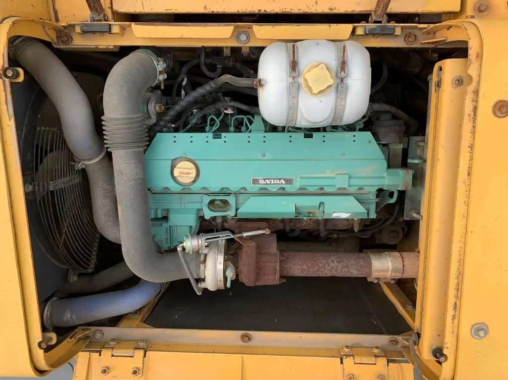 Volvo EC210D - Гусеничный экскаватор: фото 4 Volvo EC210D - Гусеничный экскаватор: фото 4