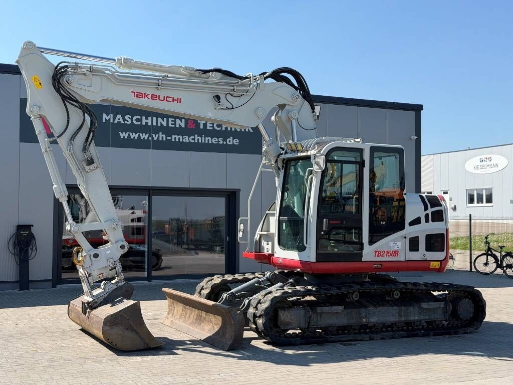 Takeuchi TB 2150 R - Гусеничный экскаватор: фото 1 Takeuchi TB 2150 R - Гусеничный экскаватор: фото 1
